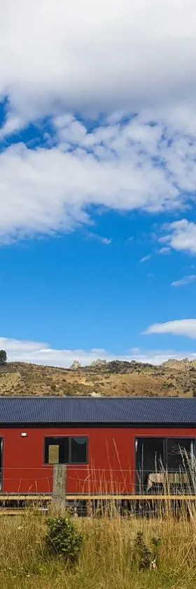 Rough Ridge Cottage ~ your haven in Central Otago，位于Oturehua的酒店