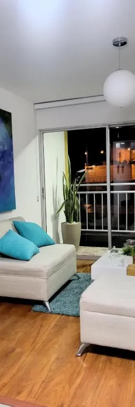 Hermoso apartamento con zona social，位于Los Patios的酒店