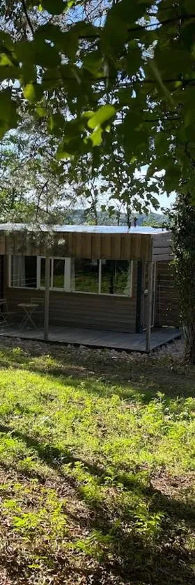 La Cabane Du Champ Du Possible，位于Uxeau的酒店