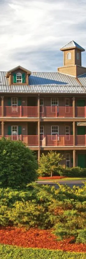 Holiday Inn Club Vacations Oak n Spruce Resort in the Berkshires，位于South Lee的酒店