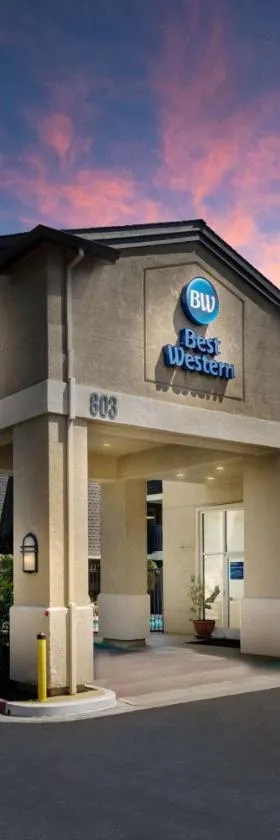 丹维尔贝斯特韦斯特酒店枫树酒店，位于丹维尔的酒店