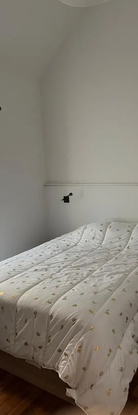 Studio à proximité de Laval，位于Soulgé-sur-ouette的酒店