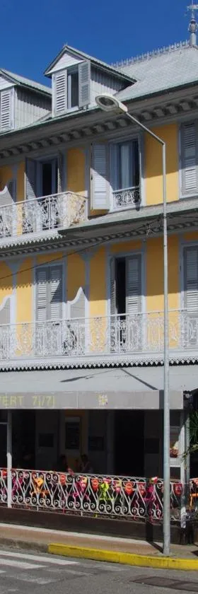 Hôtel des Palmistes，位于卡宴的酒店