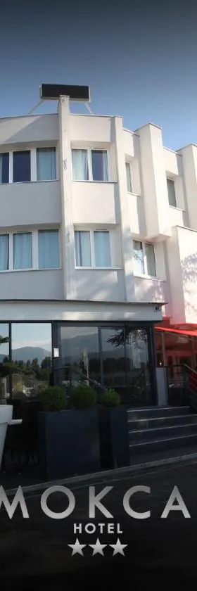 乐莫卡酒店，位于梅朗的酒店