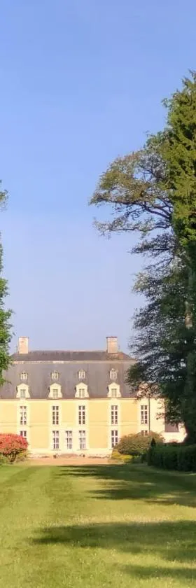 Château du Boschet chambre de la marquise，位于Bourg-des-Comptes的酒店