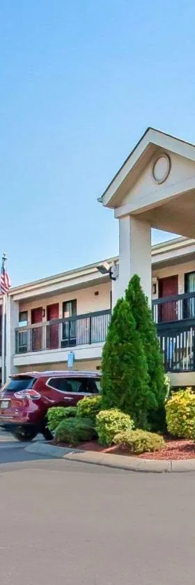 Econo Lodge Inn & Suites Murfreesboro Shopping District，位于默夫里斯伯勒的酒店