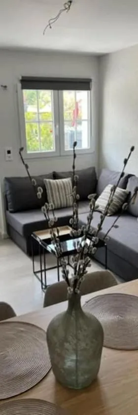 Appartement douillet, aménagé proche riviera.，位于Attalens的酒店