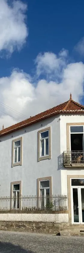 Casa dos Caminhos de Santiago，位于Mosteiró的酒店