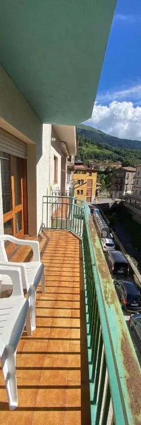 圣安东尼公寓，位于里贝斯的弗里瑟的酒店