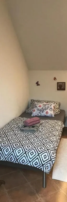 Erdey Apartman，位于Barcs的酒店