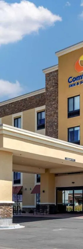 Comfort Inn & Suites Bennett，位于Bennett的酒店