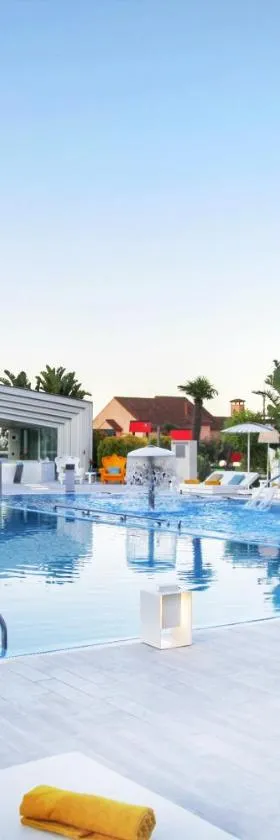 Augusta Eco Wellness Resort 4 Superior，位于桑亨霍的酒店