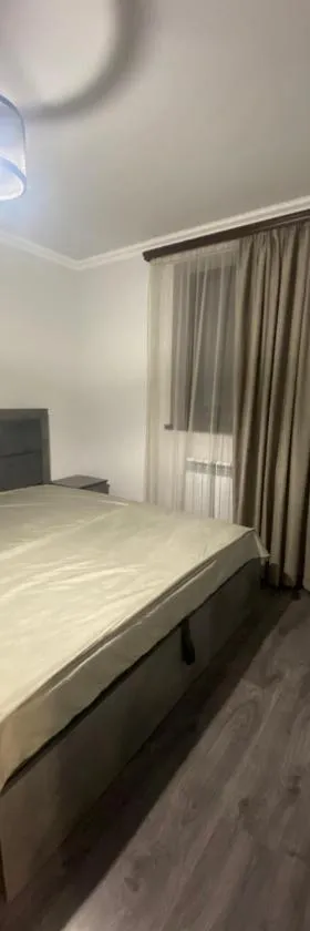 2 Cosy Apartment in townhouse near Airport EVN，位于Geghanist的酒店