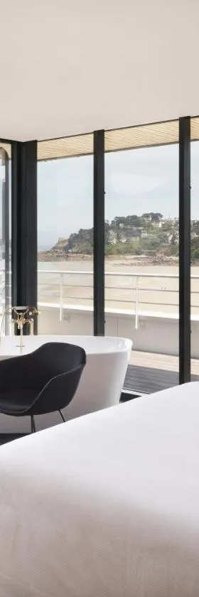 Grand Hôtel Perros-Guirec，位于佩罗斯-吉雷克的酒店