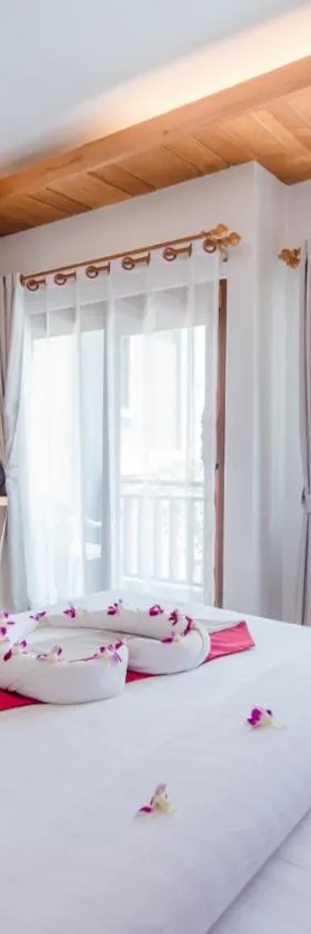 Lanta Ray Bay Hotel，位于高兰的酒店