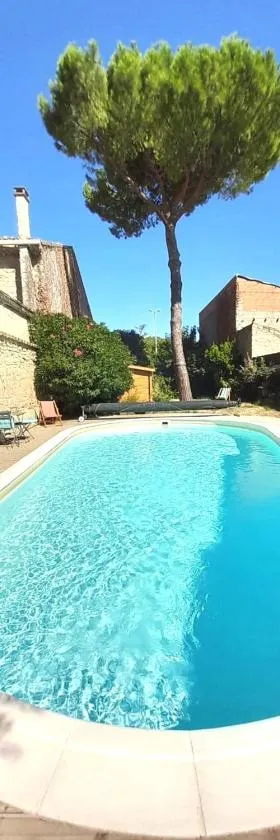 La pause sous le pin B&B Chambres d'hôtes，位于卡佩斯唐的酒店