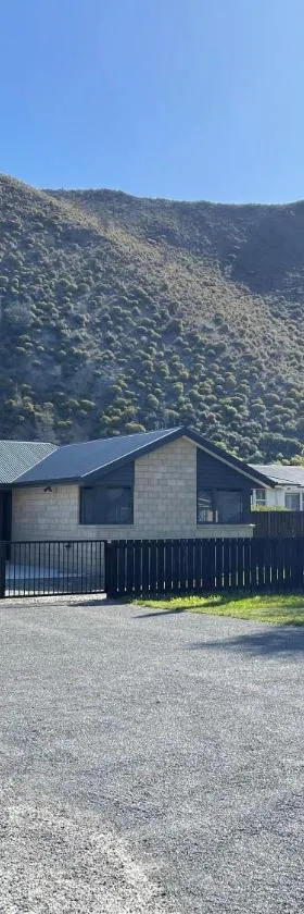Kurow House on Bledisloe - A2O Cycle Trail Oasis.，位于Kurow的酒店