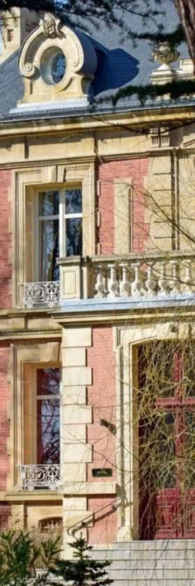 Chambres d'Hôtes Le Clos des Marronniers，位于Douvres-la-Délivrande的酒店