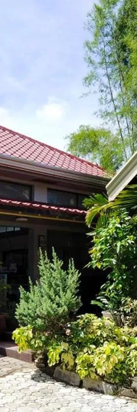 Zillion Pavilion Family & Business Hotel，位于利帕的酒店