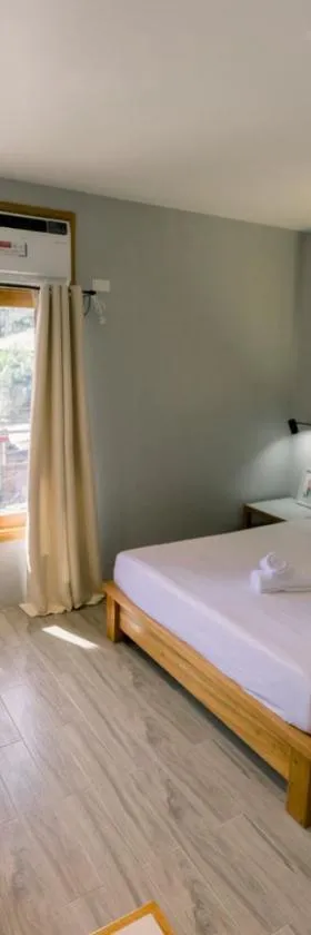 Madonna Hometel and Suites New Pandan，位于Panabo的酒店