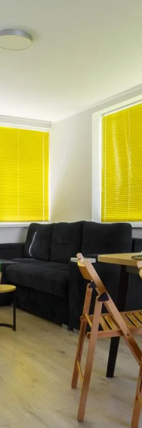 Camping Oaza Błonie Kórnik Domki Standard Plus - 3 pokoje，位于库尔尼克的酒店