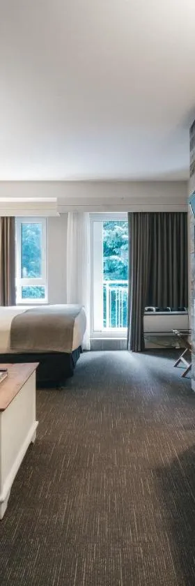 Summit Lodge Boutique Hotel by Paradox，位于惠斯勒的酒店