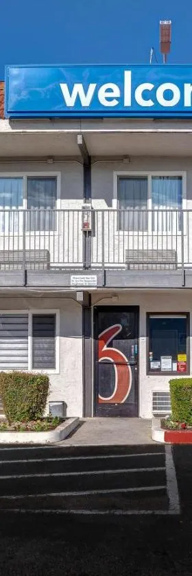 萨克拉门托6号汽车旅馆 - 兰乔科尔多瓦东，位于兰乔科尔多瓦的酒店