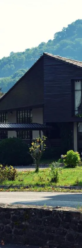 Hotel Baztan，位于Garzáin的酒店
