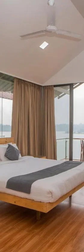 Shvas Island Resort，位于伊加特普里的酒店