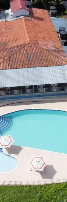 Laureana Hotel Campestre，位于阿瓜德迪奥斯的酒店