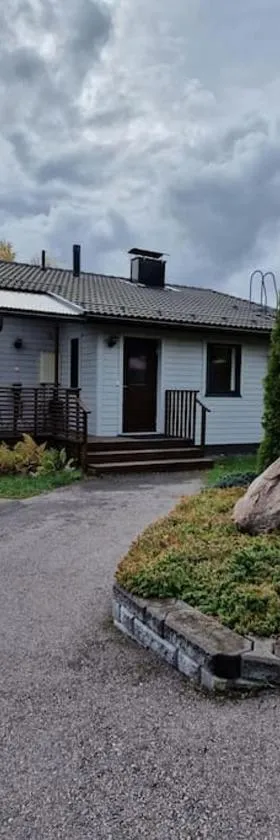 Villa Silve, yhden makuuhuoneen omakotitalo.，位于Lohja的酒店