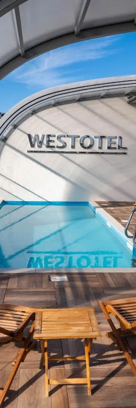 Westotel Le Pouliguen，位于勒宝利古恩的酒店