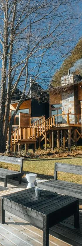NI-NEWEN Hotel & Lodge，位于普孔的酒店