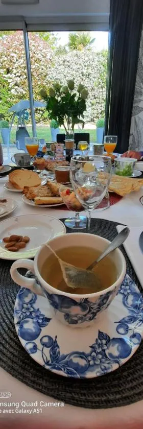 Chambres d'hôtes Les Chênes，位于Acigné的酒店