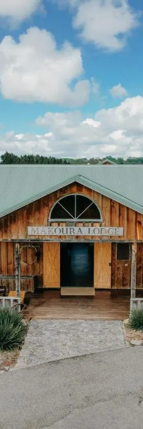Makoura Lodge，位于Apiti的酒店