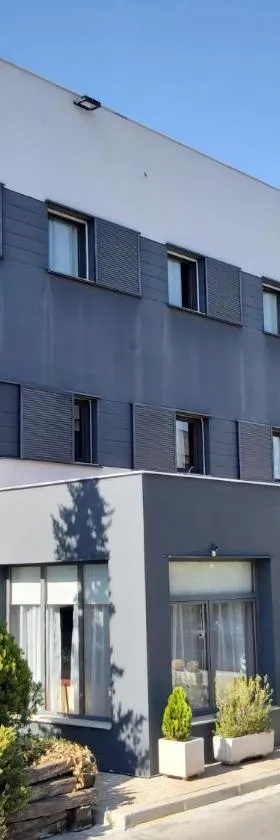 Hotel Iris Guadalajara，位于瓜达拉哈拉的酒店