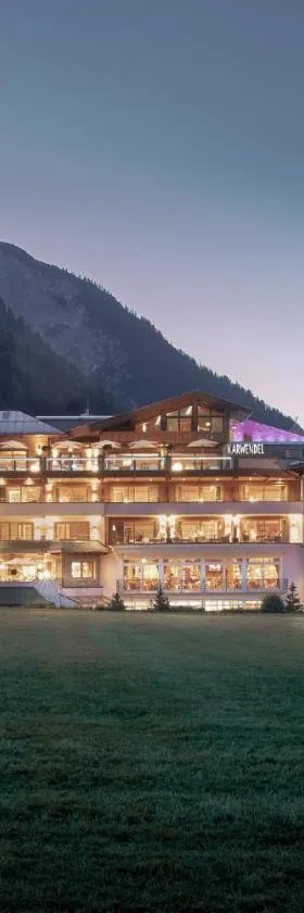 Das Karwendel - Ihr Wellness Zuhause am Achensee，位于佩尔蒂绍的酒店
