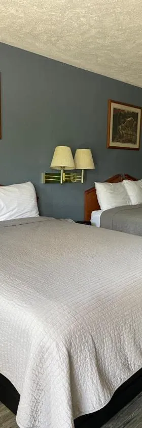 Deerfield Inn，位于Adamsville的酒店