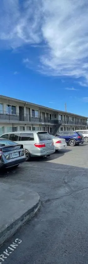 Motel 6 Hermiston OR Umatilla，位于赫米斯顿的酒店