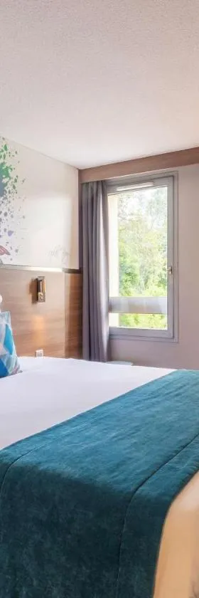 Sure Hotel by Best Western Lille Tourcoing Ex Hotel Garden，位于邦迪的酒店