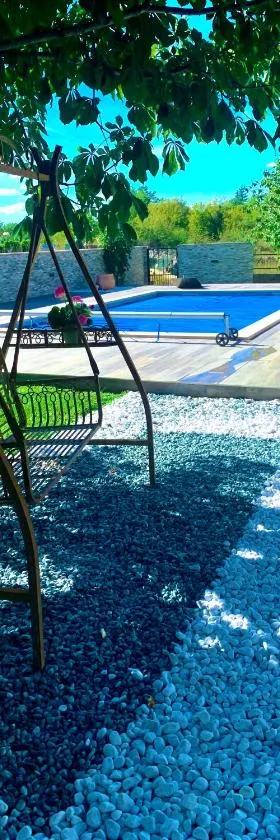 Holiday Home Endi，位于Unešić的酒店