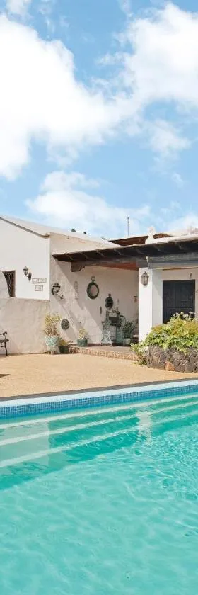 Casa Albryna Lanzarote，位于塔伊切的酒店