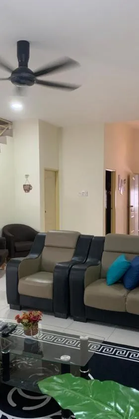 ZillQayyim Homestay，位于斯里伊斯兰德的酒店