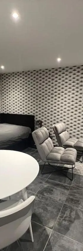 Joli appartement，位于Blanzy的酒店