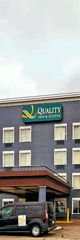 Quality Inn & Suites CVG Airport，位于厄兰格的酒店