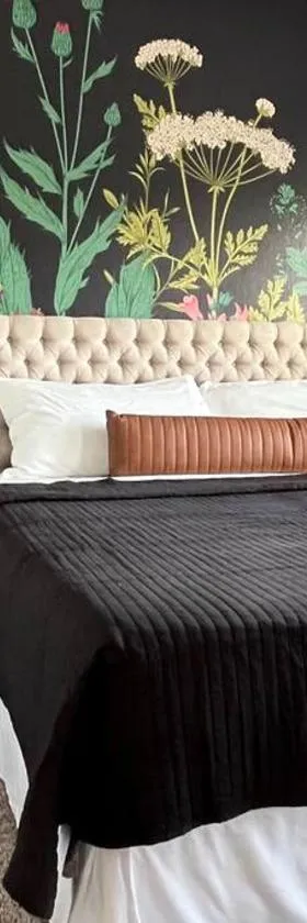 Couples Condo Retreat Overlooking Golf Course，位于布兰森西的酒店