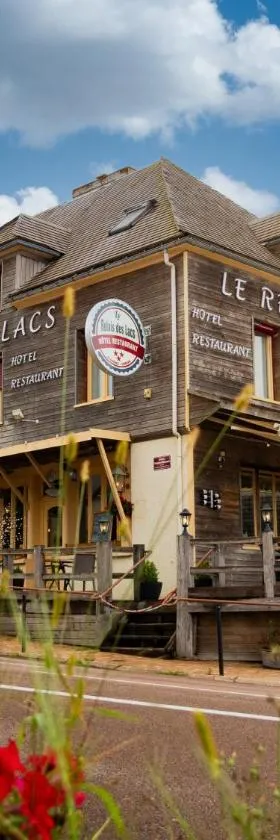 Le Relais des Lacs Bourgogne Morvan，位于Planchez的酒店