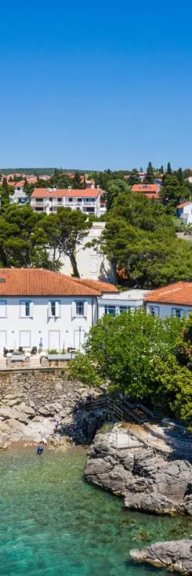 Villa Tamaris - Hotel Resort Dražica，位于克尔克的酒店