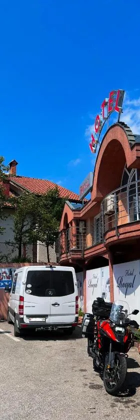 Hotel Royal，位于比耶洛波列的酒店