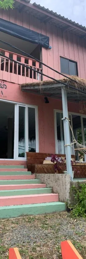 DAHLIA Guesthouse，位于高龙撒冷岛的酒店